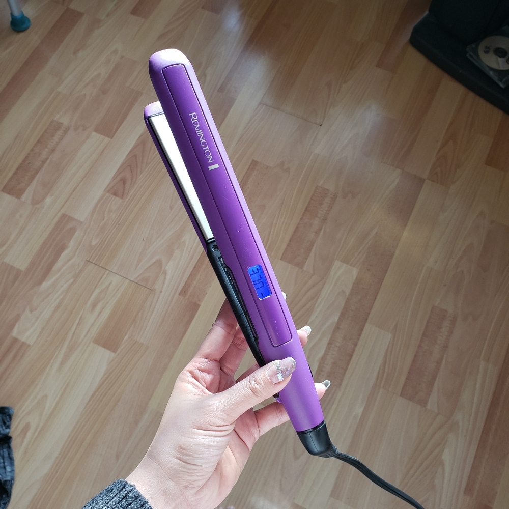 Hair straightener